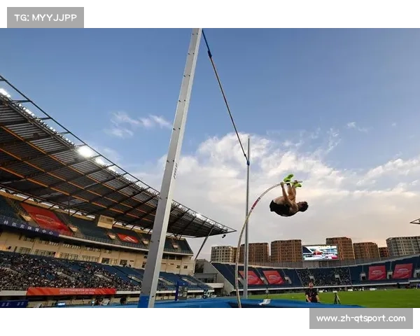 世界体操锦标赛:菲律宾选手尤洛高低杠失误,带伤完成比赛获掌声 世界体操锦标赛:菲律宾选手尤洛高低杠失误,带伤完成比赛获掌声